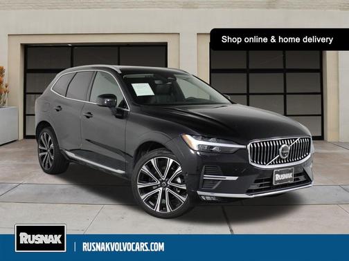 2023 Volvo XC60 B5 Ultimate Bright Theme