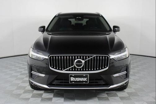 2022 Volvo XC60 B5 Inscription