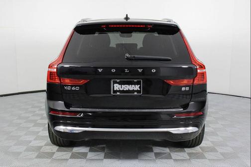 2022 Volvo XC60 B5 Inscription