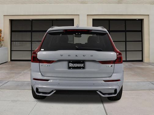 2026 Volvo XC60 B5 Ultra