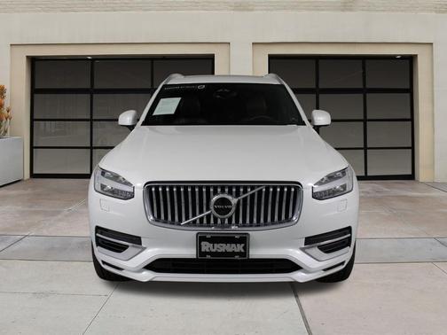 2023 Volvo XC90 Recharge Plug-In Hybrid T8 Ultimate Bright Theme 7-Seater