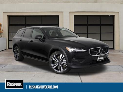 2026 Volvo V60 Cross Country B5 Plus