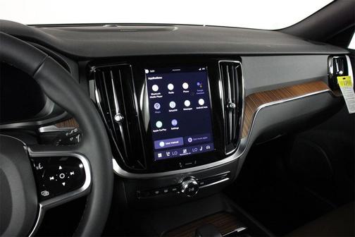 2026 Volvo V60 Cross Country B5 Plus