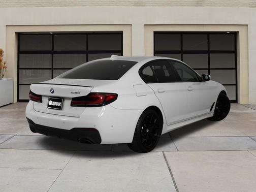 2023 BMW 530 i