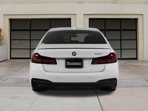 2023 BMW 530 i
