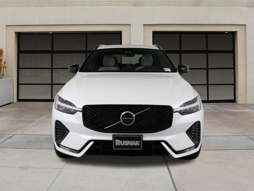 2026 Volvo XC60 B5 Core