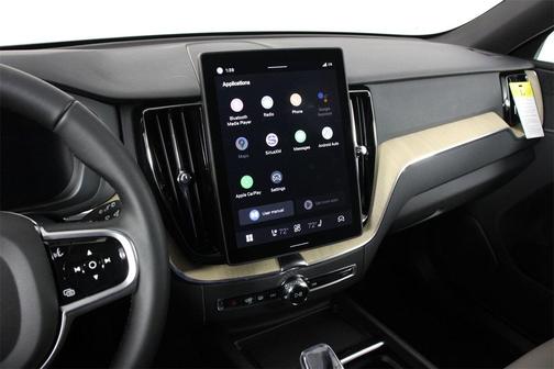 2026 Volvo XC60 B5 Core