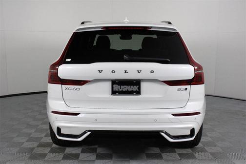 2026 Volvo XC60 B5 Core