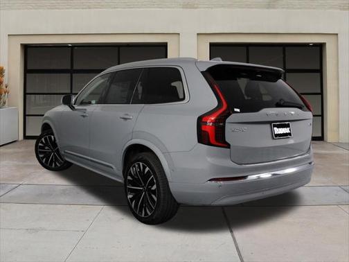 2025 Volvo XC90 B5 Plus 6-Seater
