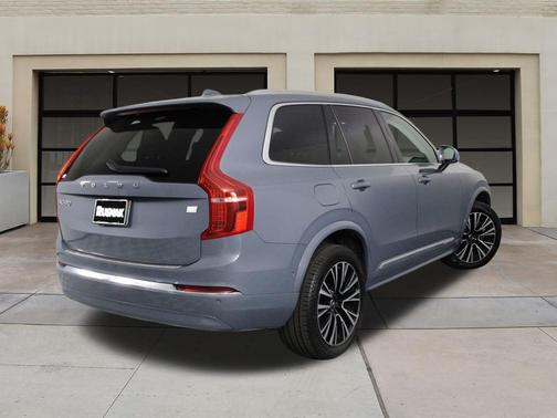 2023 Volvo XC90 Recharge Plug-In Hybrid T8 Plus 6-Seater