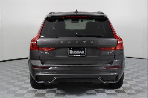 2025 Volvo XC60 B5 Core