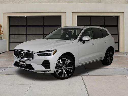 2023 Volvo XC60 B5 Plus Bright Theme