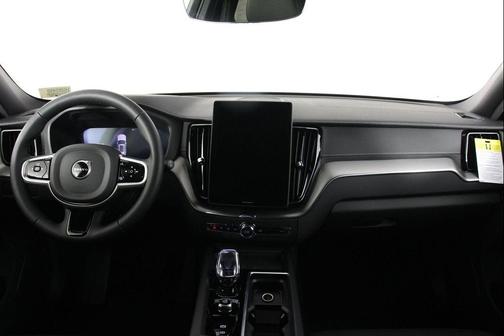 2026 Volvo XC60 B5 Ultra Black Edition