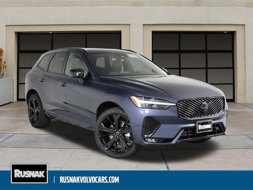 2026 Volvo XC60 B5 Ultra Black Edition