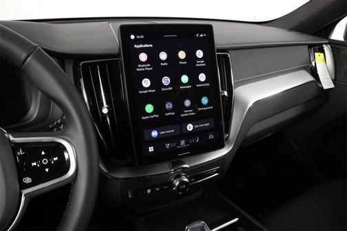 2026 Volvo XC60 B5 Ultra Black Edition