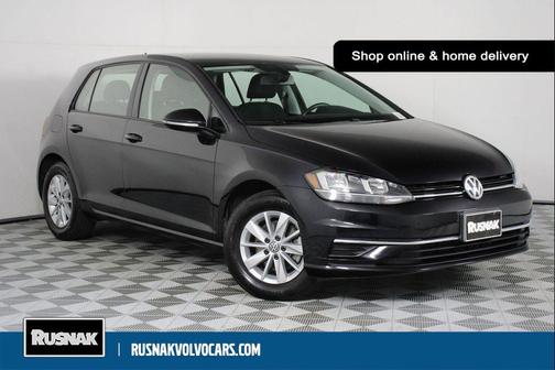 Deep Black 2019 Volkswagen Golf 1.4T S