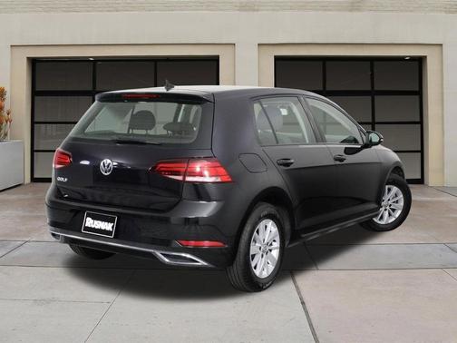 Deep Black 2019 Volkswagen Golf 1.4T S