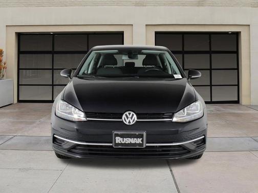 Deep Black 2019 Volkswagen Golf 1.4T S
