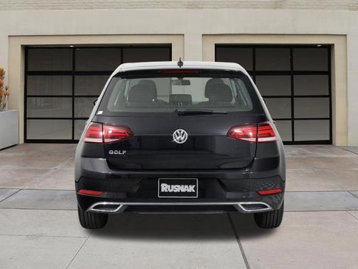 Deep Black 2019 Volkswagen Golf 1.4T S