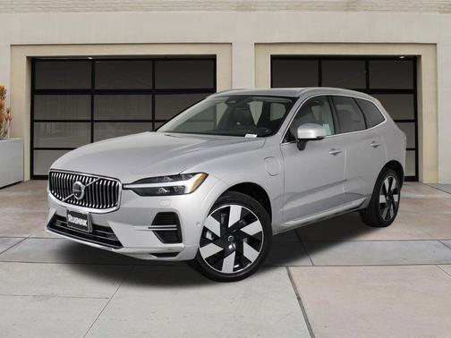Silver Dawn Metallic 2023 Volvo XC60 Recharge Plug-In Hybrid T8 Plus Bright Theme