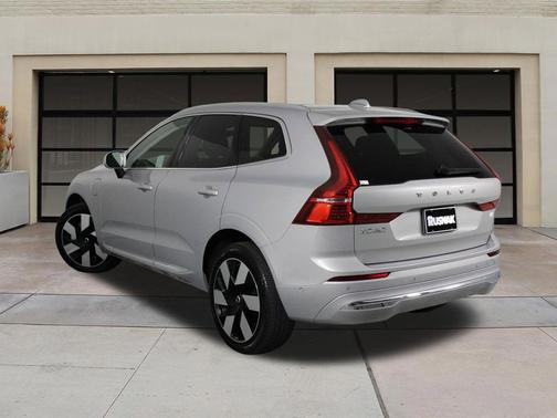 Silver Dawn Metallic 2023 Volvo XC60 Recharge Plug-In Hybrid T8 Plus Bright Theme