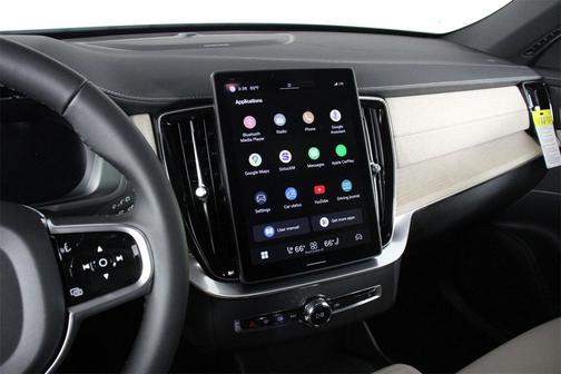 2025 Volvo XC90 B6 Plus 7-Seater