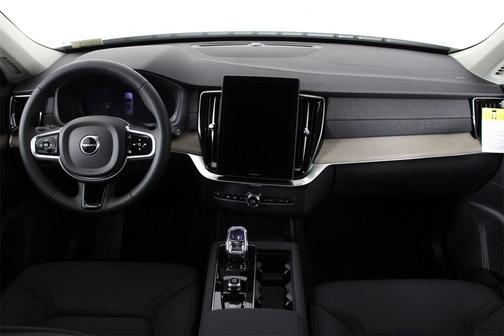 2026 Volvo XC90 Core, B5 AWD Gas (mild hybrid), Gasoline, Bright, 7 Seats