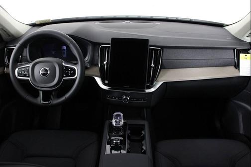 2026 Volvo XC90 Core, B5 AWD Gas (mild hybrid), Gasoline, Bright, 7 Seats