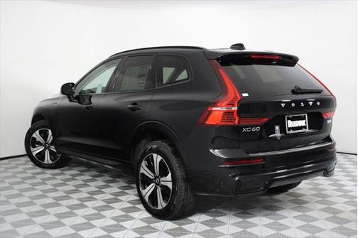 2025 Volvo XC60 Plug-In Hybrid T8 Core