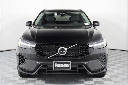 2025 Volvo XC60 Plug-In Hybrid T8 Core