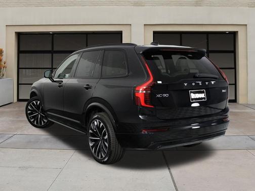 2026 Volvo XC90 B6 Ultra Dark Theme 6-Seater