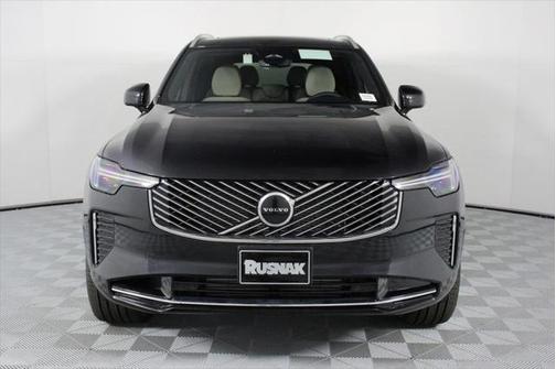2025 Volvo XC90 Plug-In Hybrid T8 Core 7-Seater