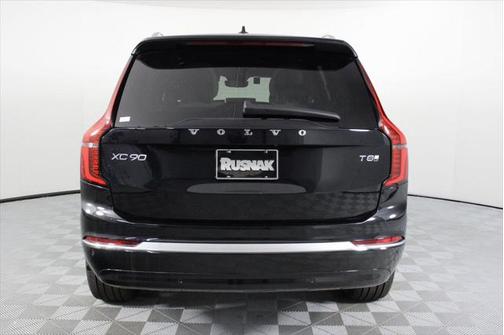 2025 Volvo XC90 Plug-In Hybrid T8 Core 7-Seater