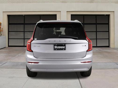Aurora Silver 2026 Volvo XC90 Core, B5 AWD Gas (mild hybrid), Gasoline, Bright, 7 Seats