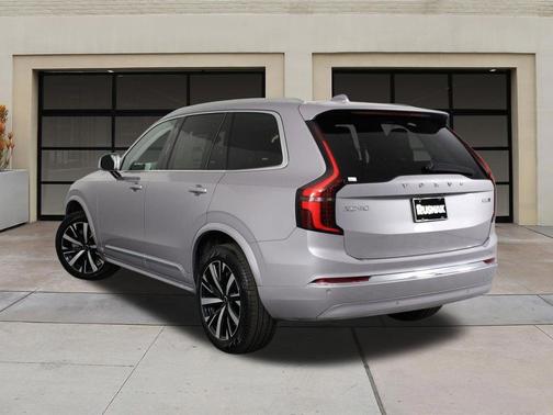 Aurora Silver 2026 Volvo XC90 Core, B5 AWD Gas (mild hybrid), Gasoline, Bright, 7 Seats