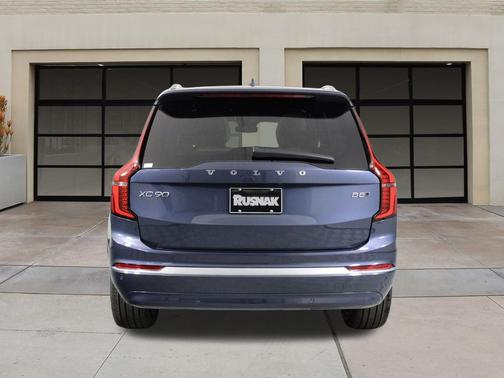 2026 Volvo XC90 B5 Ultra 6-Seater