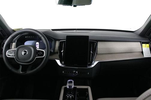 2026 Volvo XC90 B5 Ultra 6-Seater