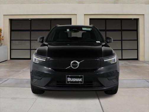 2025 Volvo EX40 Single Motor Extended Range Core