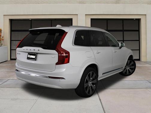 2023 Volvo XC90 Recharge Plug-In Hybrid T8 Core Bright Theme