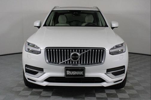 2023 Volvo XC90 Recharge Plug-In Hybrid T8 Core Bright Theme