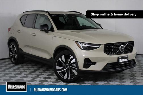 2026 Volvo XC40 Ultra, B5 AWD Gas (mild hybrid), Dark