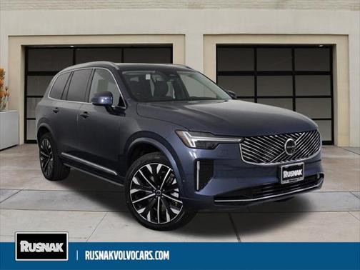 2025 Volvo XC90 B5 Plus 7-Seater