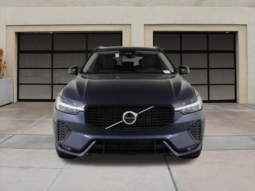 2025 Volvo XC60 Plus