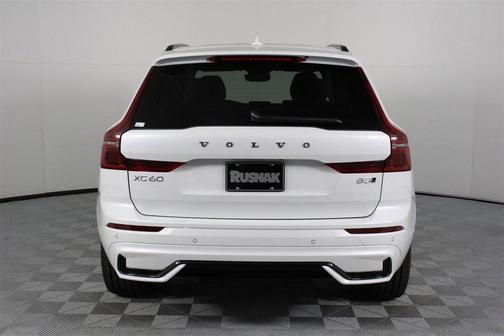 2026 Volvo XC60 B5 Ultra