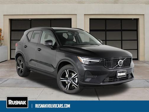 2026 Volvo XC40 B4 Core
