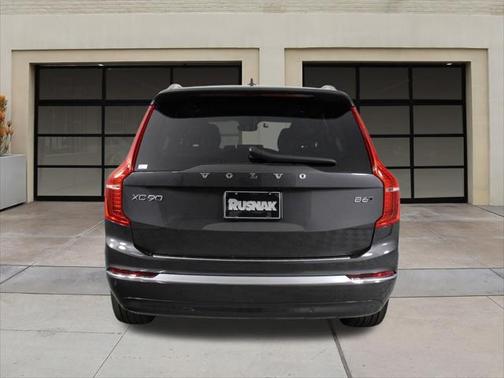 2025 Volvo XC90 B6 Ultra
