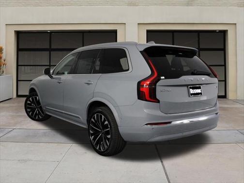 2025 Volvo XC90 B6 Plus 7-Seater