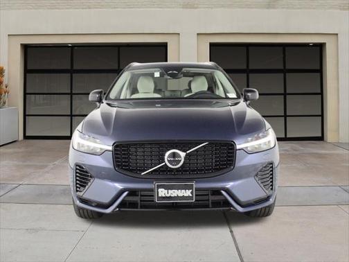 2025 Volvo XC60 Plug-In Hybrid T8 Plus