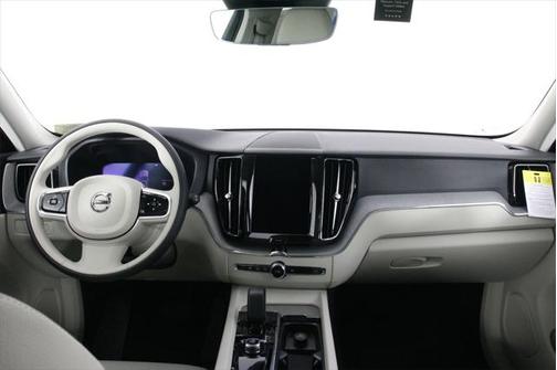 2025 Volvo XC60 Plug-In Hybrid T8 Plus