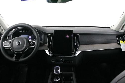 2025 Volvo XC90 Plug-In Hybrid T8 Ultra 7-Seater